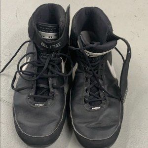 Nike Elite shoes size 17 black Men’s